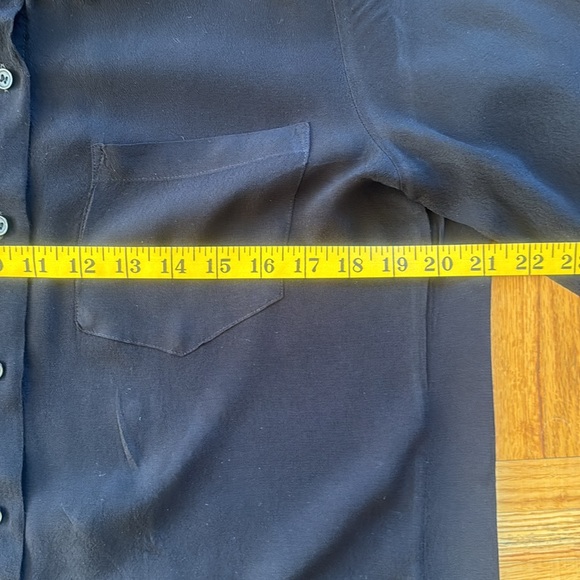 💕Lord & Taylor Classic Black Button-Up Blouse M VGUC - Picture 7 of 10